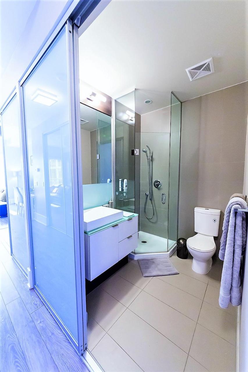 טורונטו Upscale Suite At Cn Tower, Metro Convention & Rogers Centre מראה חיצוני תמונה