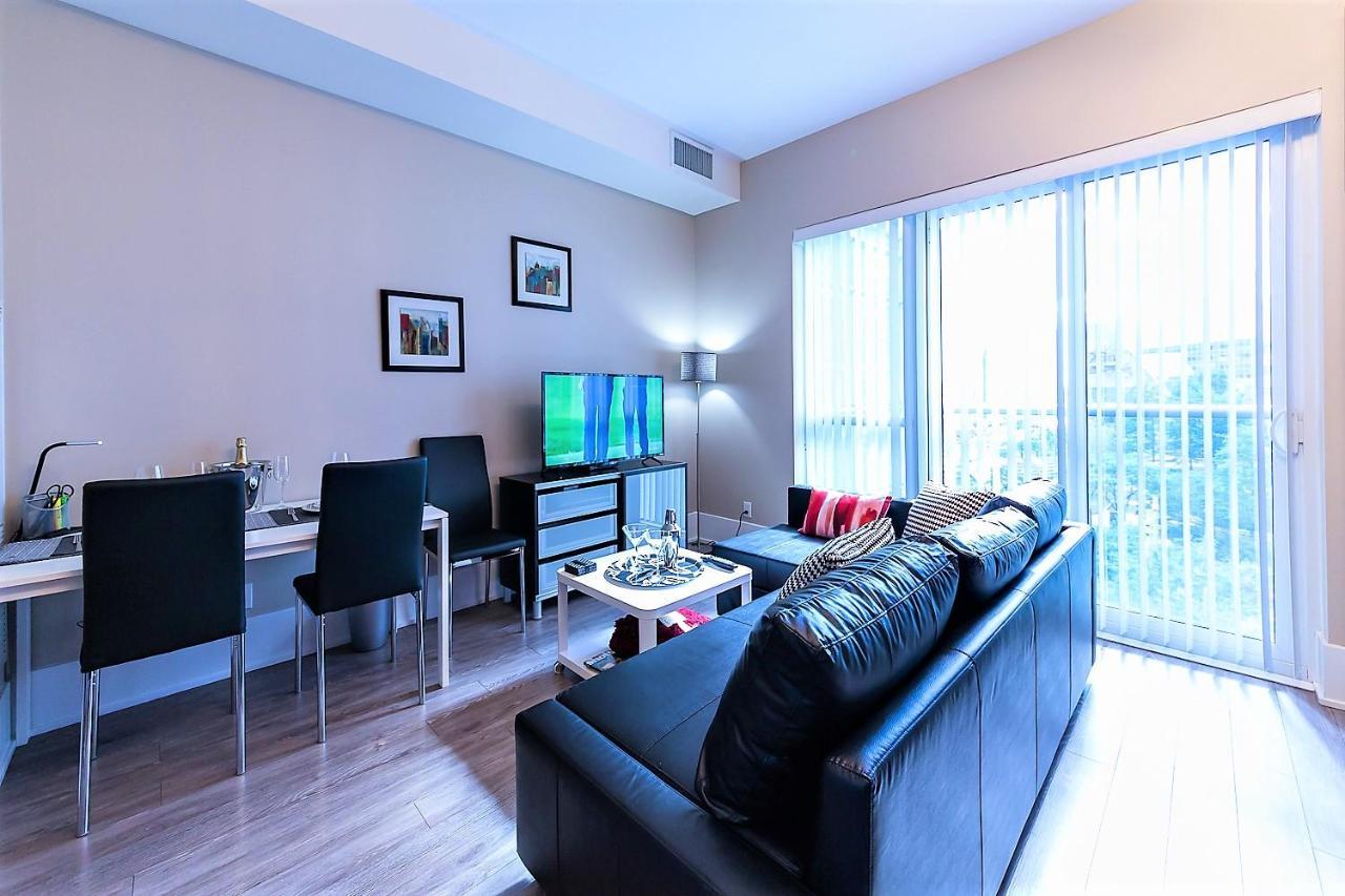 טורונטו Upscale Suite At Cn Tower, Metro Convention & Rogers Centre מראה חיצוני תמונה